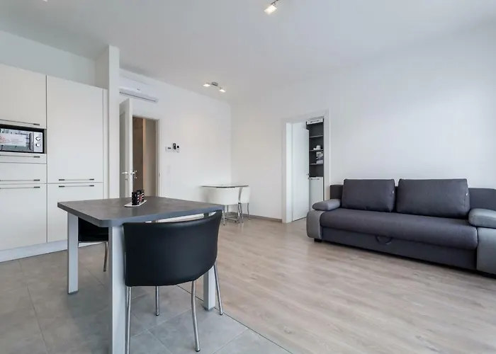 Lägenhet Bpr Chic White With Terrace & A/c & Garage Budapest