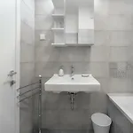 Bpr Chic White With Terrace & A/c & Garage شقة بودابست