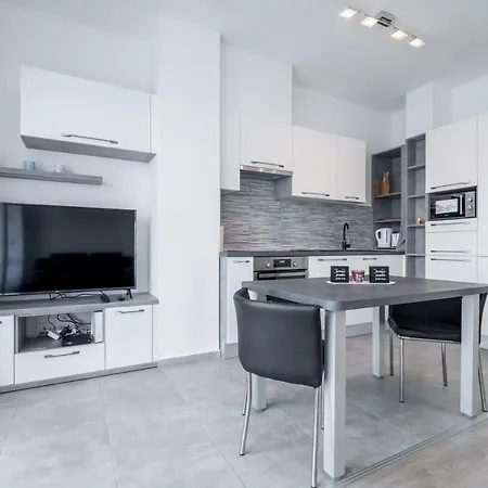 Apartament Bpr Chic White With Terrace & A/c & Garage Budapeszt