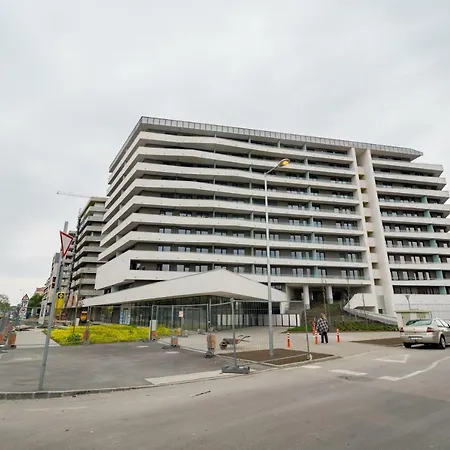 Appartement Bpr Chic White With Terrace & A/c & Garage