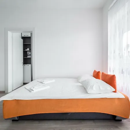 Bpr Chic White With Terrace & A/c & Garage *